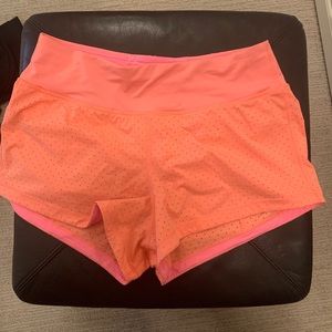 Lululemon Hotty Hot Shorts 2.5”